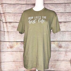 Moms life the best life T-shirt Size M